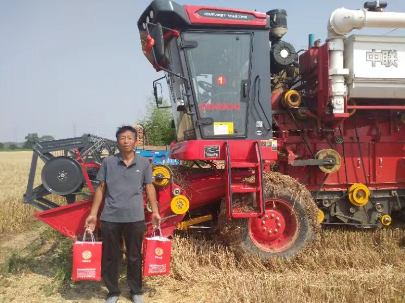 中聯收獲“紅”動麥田，助力機收減損，確保顆粒歸倉